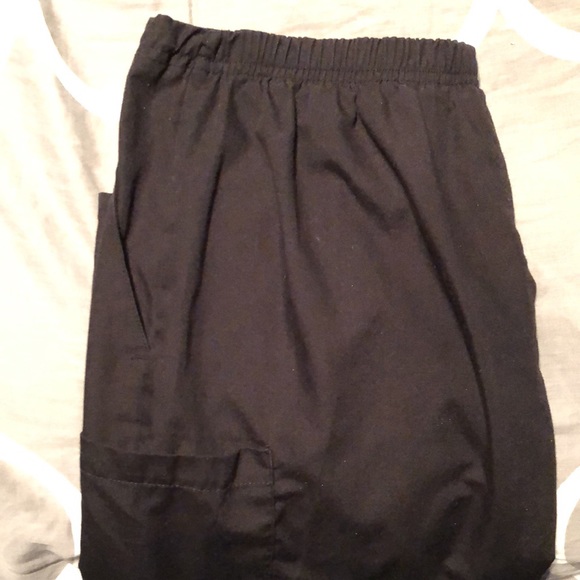 MnJ Black Scrub Bottoms - Picture 4 of 5